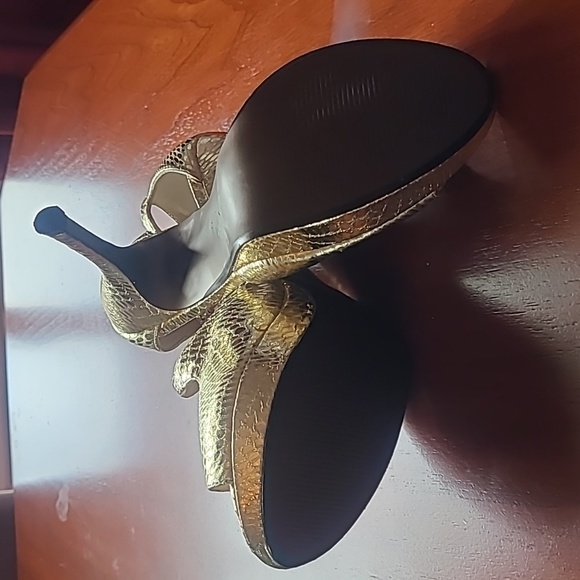 Vintage Metallic Shiny Gold Crystal Peeptoe Platform Red Carpet Heels EUC 7.5 - Picture 4 of 11